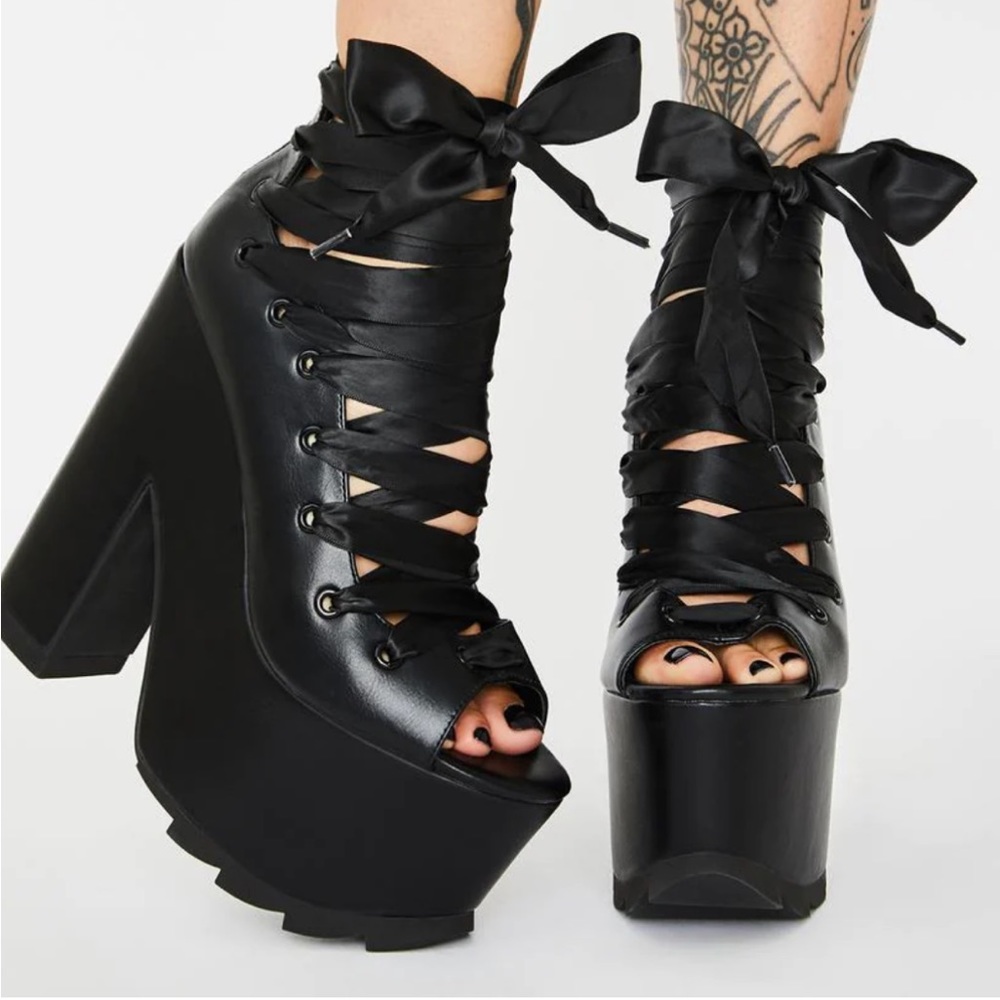 Dollskill x YRU Ballet Bae Platform Heels Sz 8